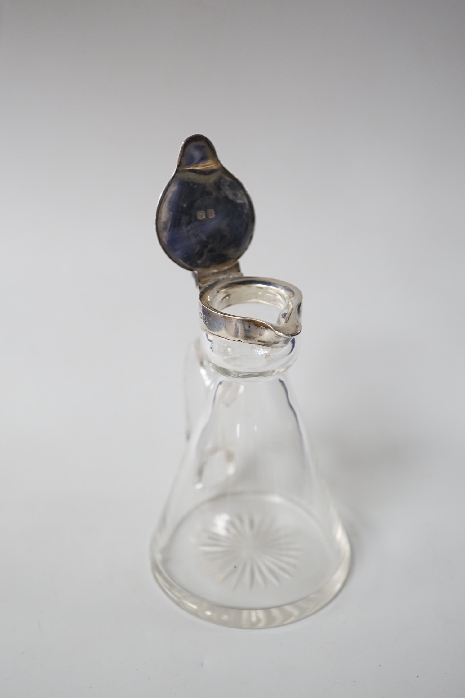 An Edwardian silver mounted cut glass whisky tot, Birmingham 1908, 11cm